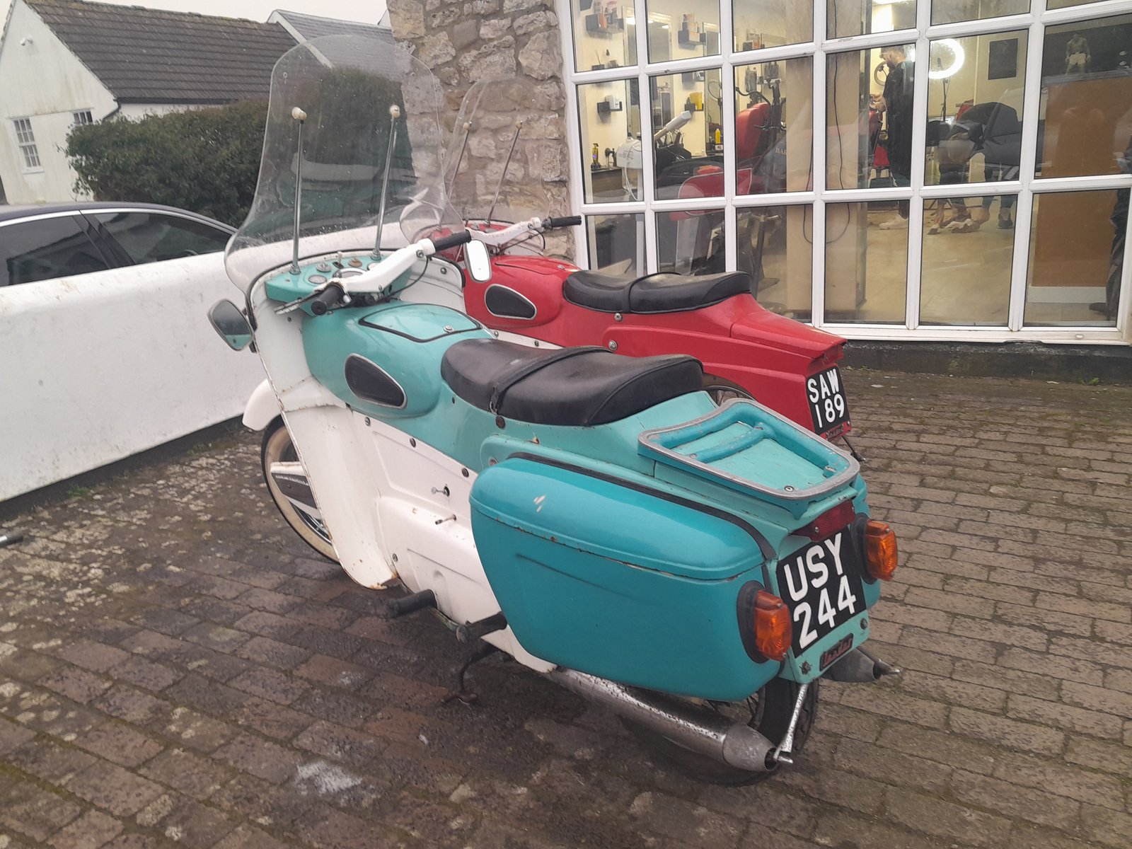 Click here to view ariel leaders arriving at shop for sale 006 <h2>2024-02-29 - More New Arrivals in the Showroom</h2> at at higher resolution. Image of ariel leaders arriving at shop for sale 006 <h2>2024-02-29 - More New Arrivals in the Showroom</h2>