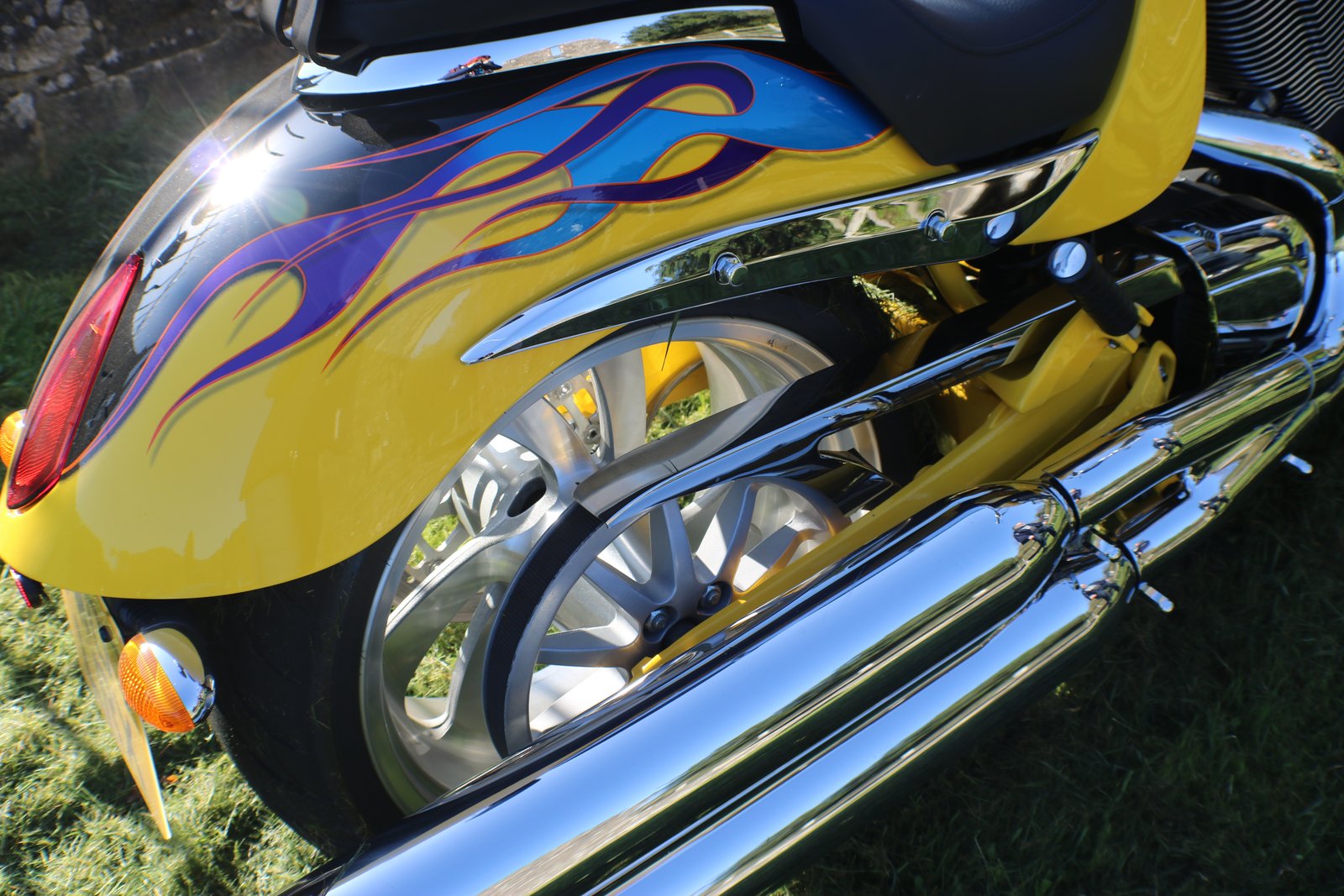 Image of arlen ness victory jackpot for sale020 <h2>2020-06-07 - Arlen Ness Signature Victory Vegas Jackpot for Sale</h2>