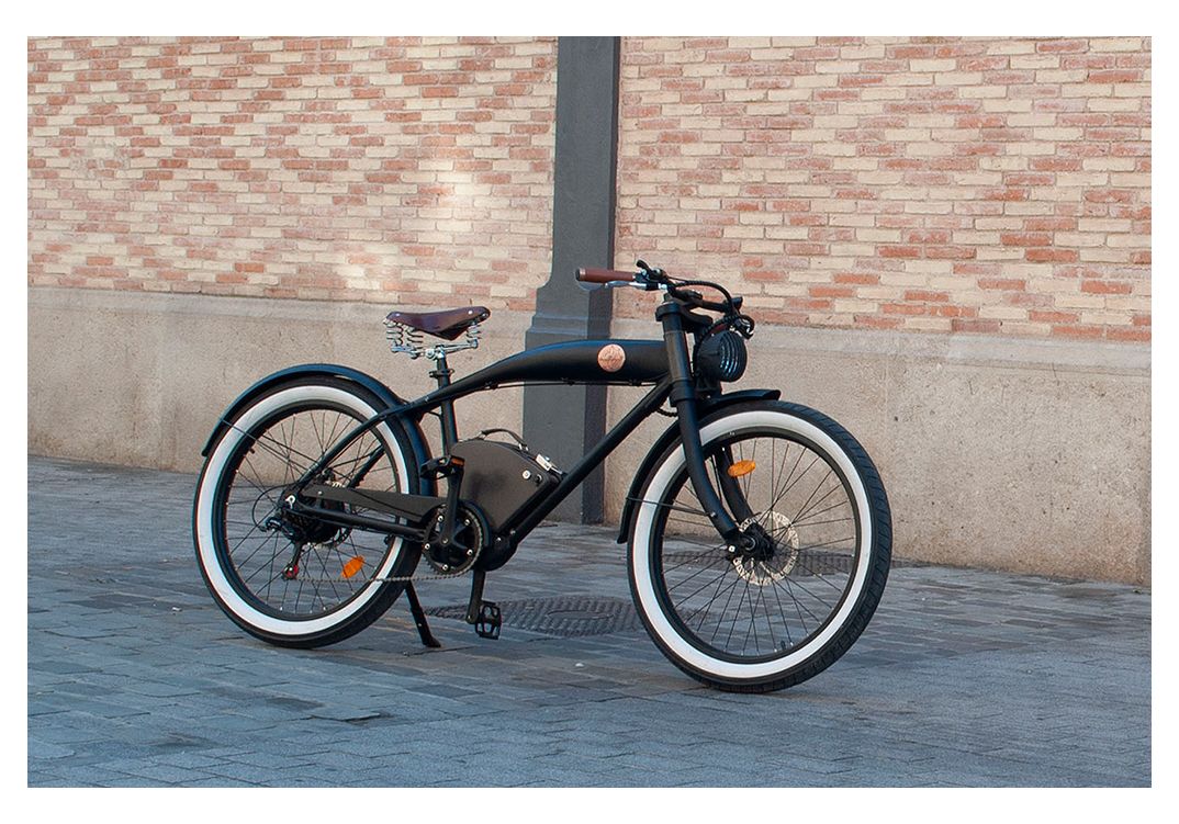 Rayvolt Clubman Electric Bike Lifestyle ImageImage with link to high resolution version