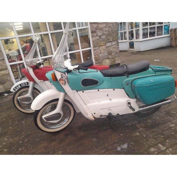 1960 Ariel Leader Restoration Project (Turquoise)