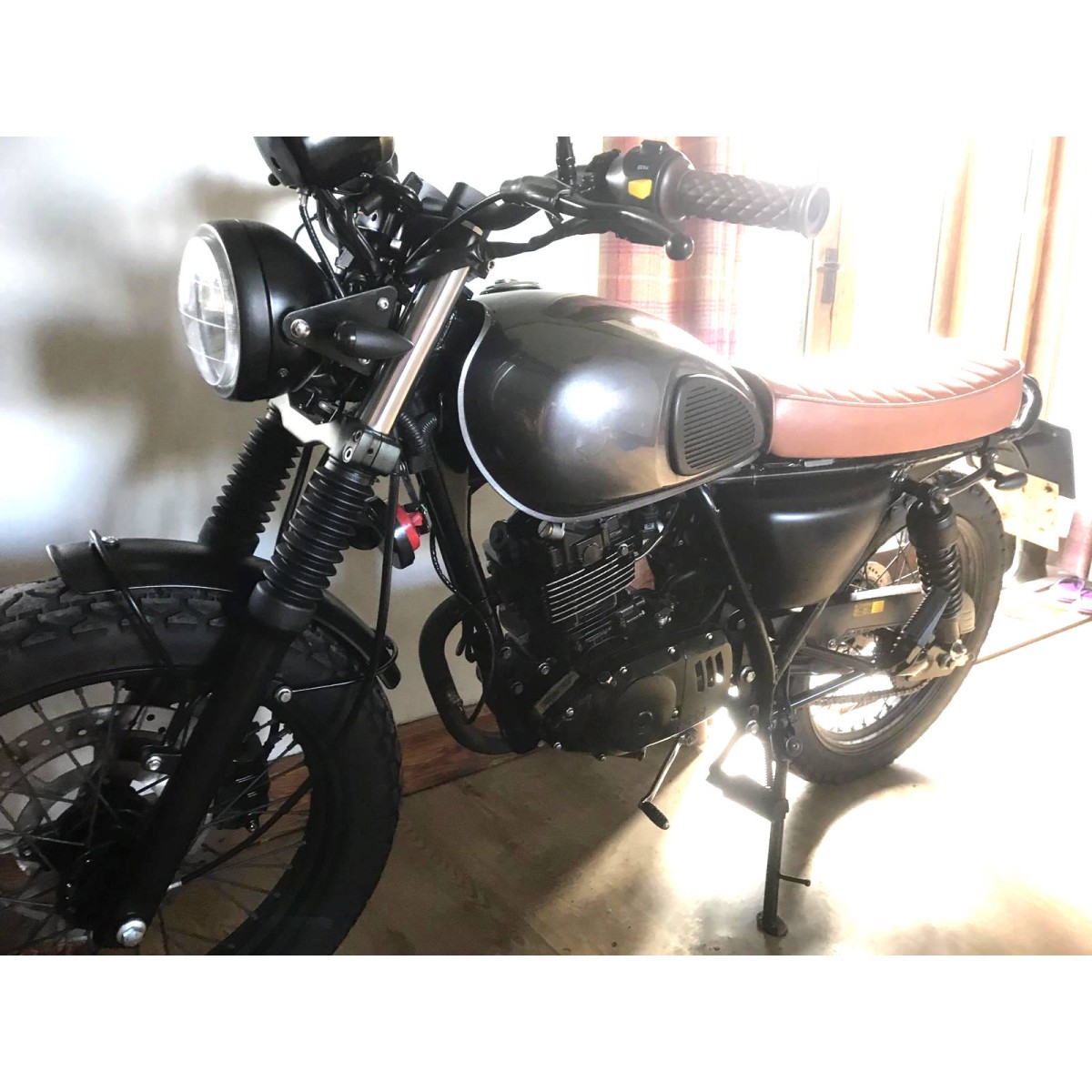 Mutt Mongrel 125cc Street Scrambler Urbanista Motorcycle for Sale at Farkham Hall Stores Online or in Cheptsow