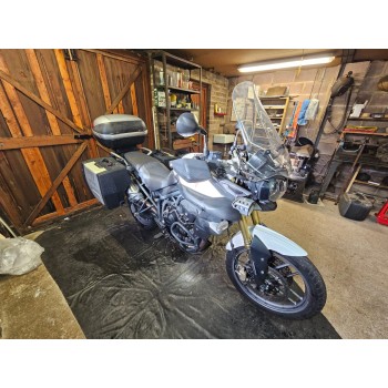 Triumph Tiger 800 2011, Givi Luggage and Triumph Hard Panniers Triumph Tiger 800 2011, Givi Luggage and Triumph Hard Panniers