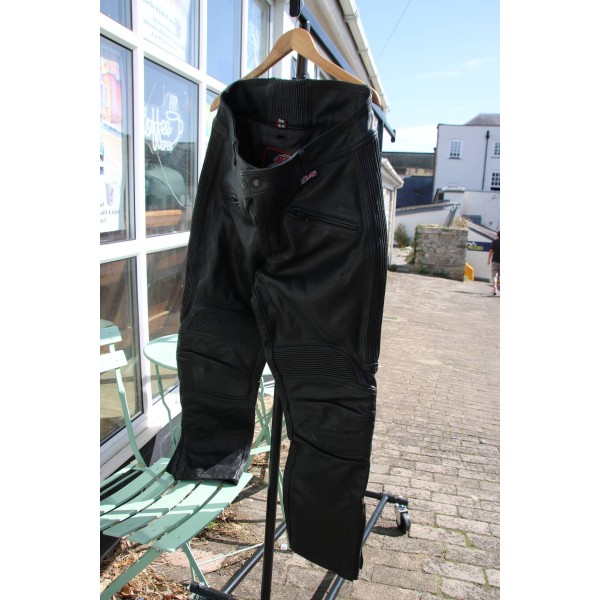Air Ambulance Donation JTS Leaather Motorcycle Pants Size 40